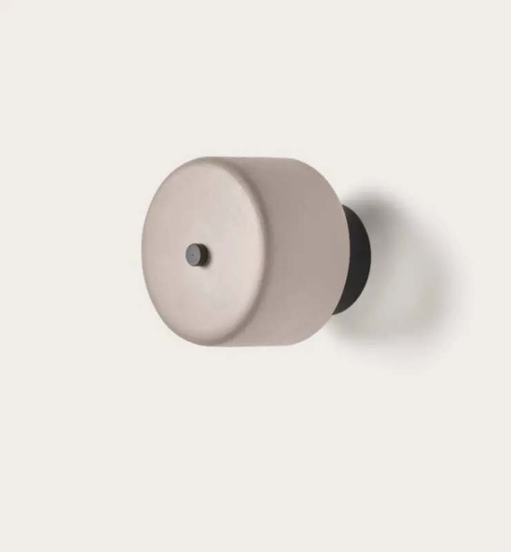 Aromas Lampa ścienna / kinkiet Aora ręcznie malowana ceramika śr. 13.4 cm kolor do wyboru Sprawdź teraz