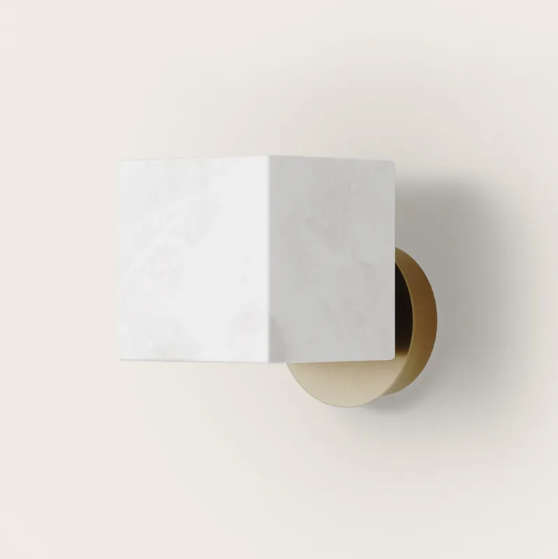 Aromas Lampa ścienna / kinkiet Cubic szer. 10 cm klosz alabaster / złoty metal Popularny