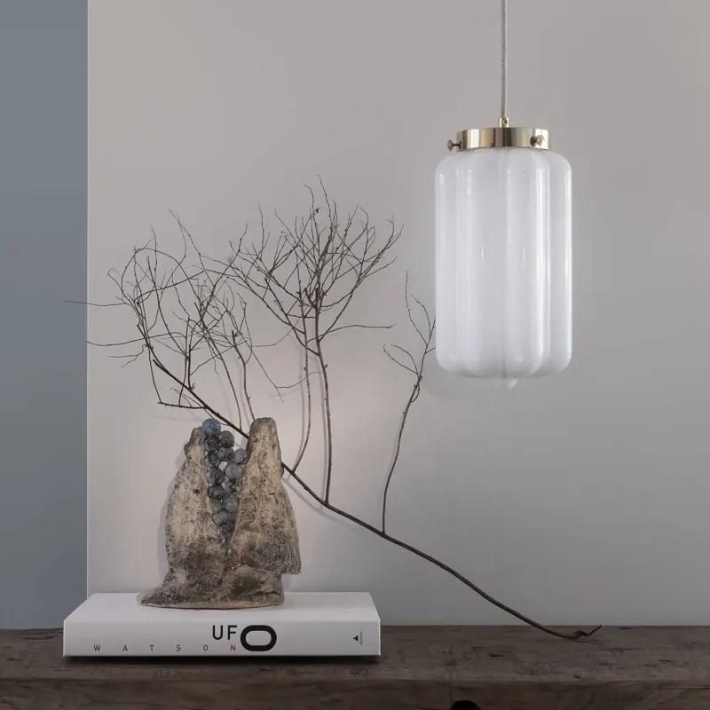 Embassy Interiors Szklana lampa wisząca Deco biała (opalowa) śr. 14,5 cm Wyjątkowa oferta