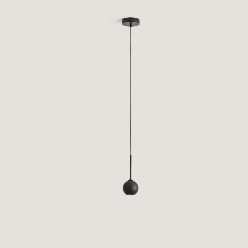 Aromas Lampa wisząca Lita czarna drewniana śr. 10 cm Nie przegap