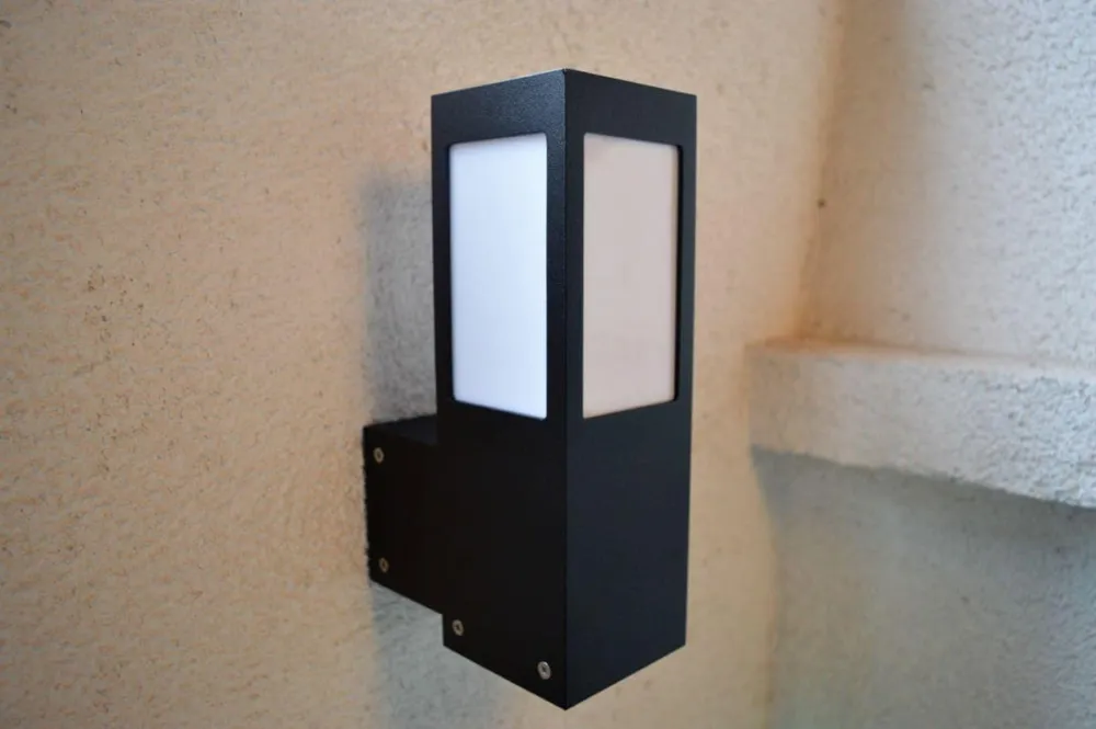 Dodaj do koszyka Lampa zewnętrzna kinkiet ARKAD 3K Radex IP 44 1x18W E27 /Poliwęglan Czarny