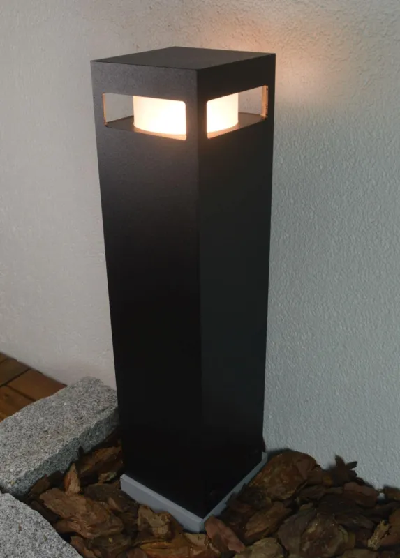 Do wyczerpania zapasów Lampa zewnętrzna słupek ogrodowy VOLUX 50 Radex IP 44 1x18W E27 Aluminium/Poliwęglan Czarny