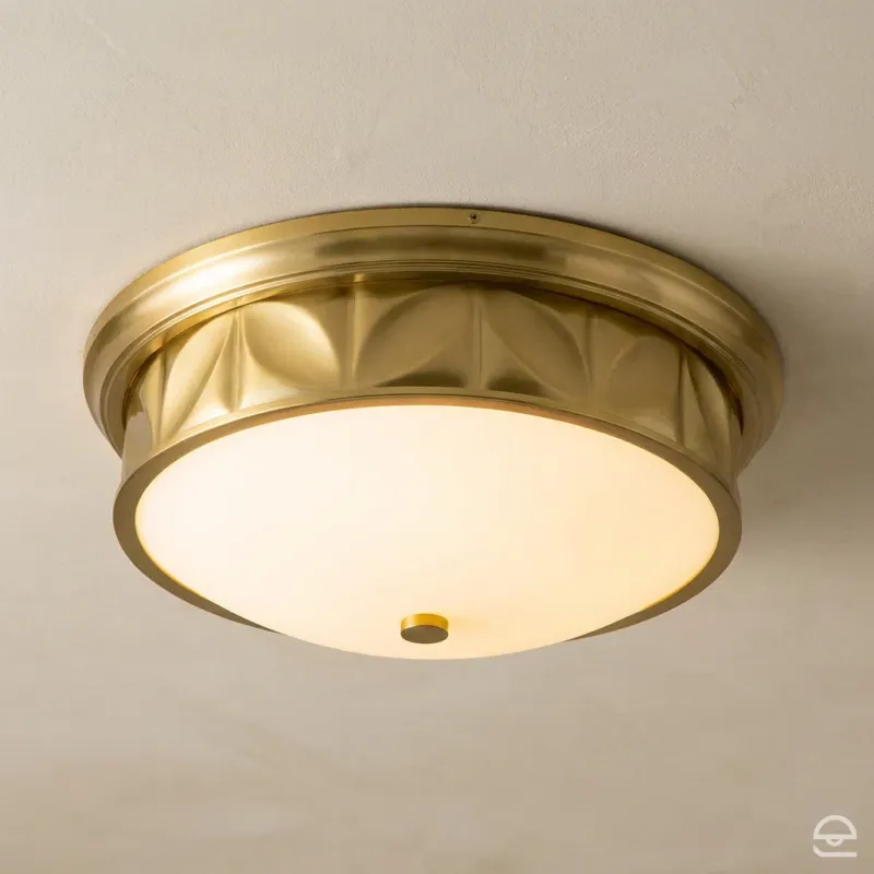 Epsilon – plafon sufitowy z reliefową obręczą, postarzany mosiądz Oferta