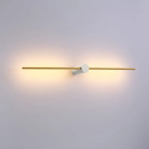 Podłużny kinkiet złote ramiona białe mocowanie na środku światło odbite Elkim Lighting 646701125 Wand 467 10W 3000K 91cm Łatwy zwrot