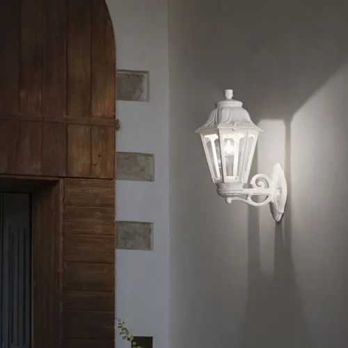 Biała zewnętrzna lampa ścienna z żywicy w stylu klasycznej latarni Ideal Lux 120423 Anna E7 IP55 Wysoka jakość